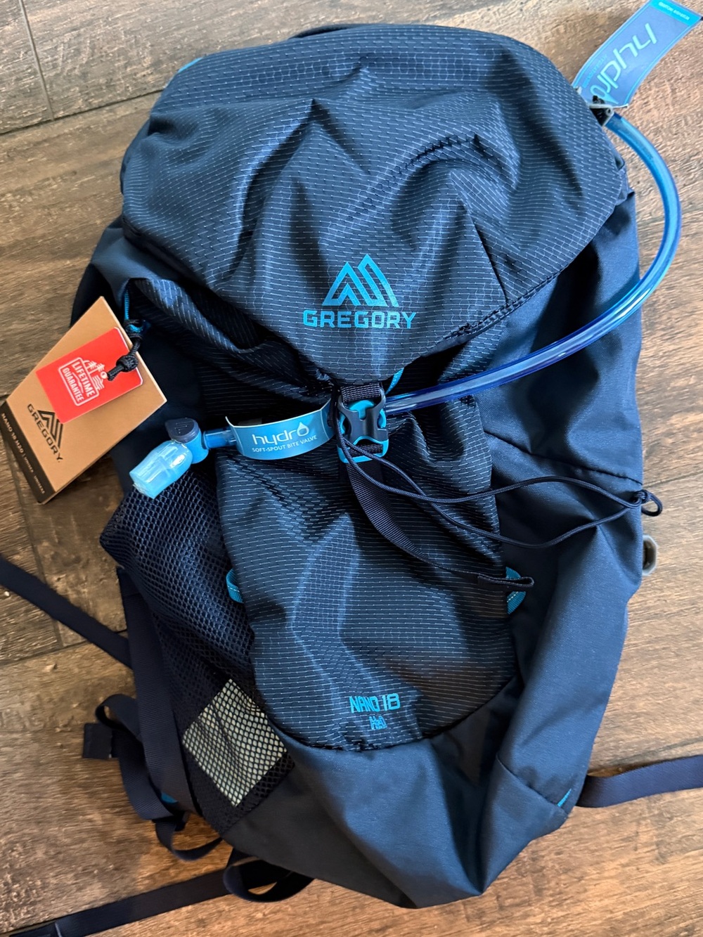 Gregory Nano 18 H2O - Hydration Pack & Camelback Insulated Podium Chill Bottle